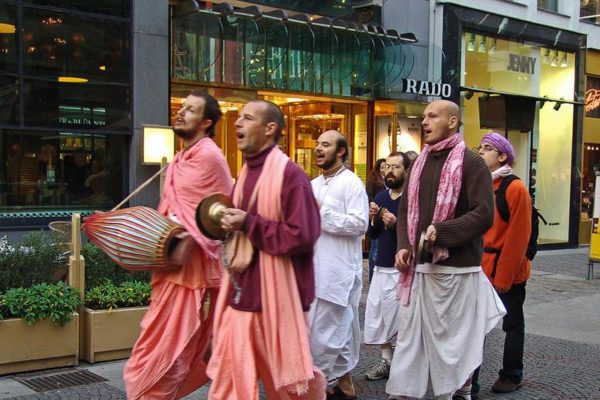 HARE KRISHNA: IL TEMPIO VIAGGIANTE