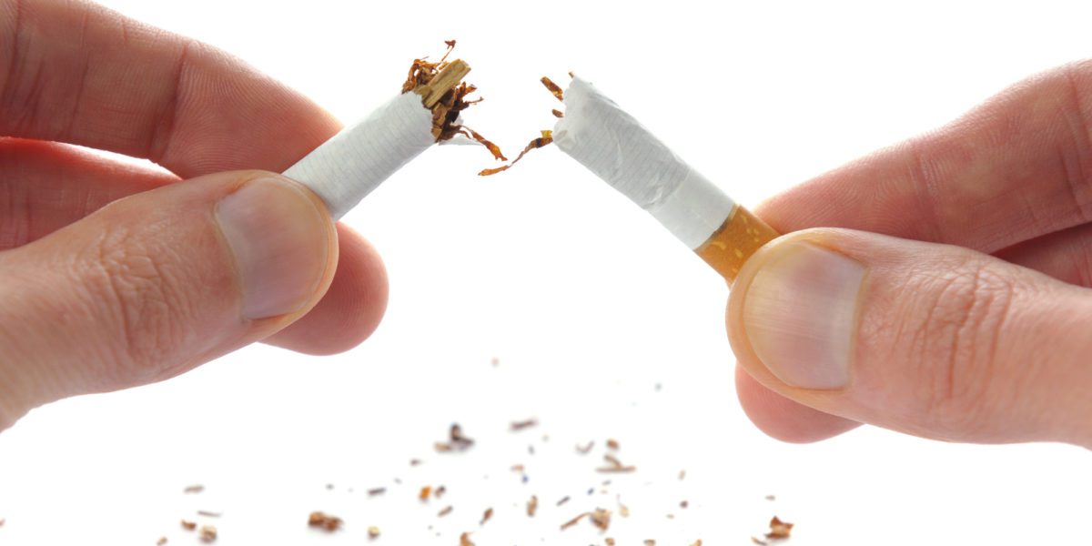 In Francia gli ospedali pagheranno le gestanti per smettere di fumare