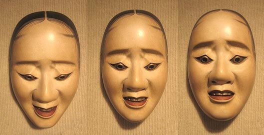 La maschera va a teatro