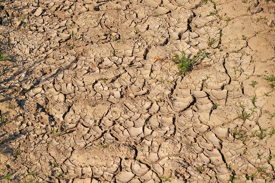 La siccità che colpisce un Italia a secco