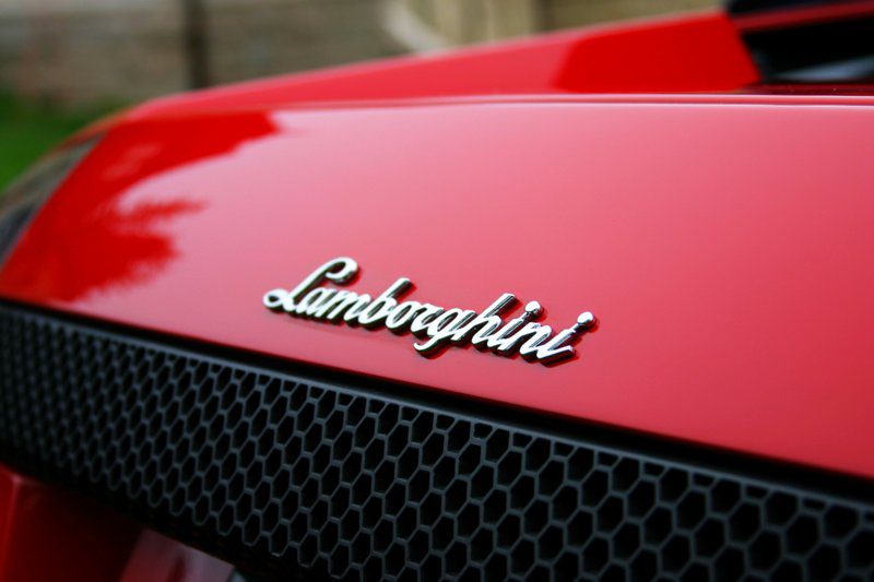 Lamborghini - The Legend