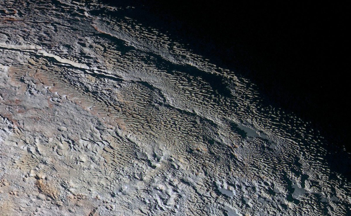 Penitenti terrestri su Plutone