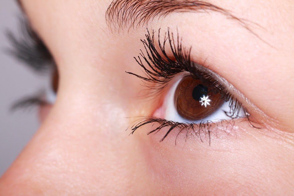 Presbiopia: recuperare la vista con lenti intraoculari