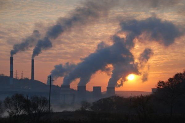 UE: riduzioni delle emissioni di gas a effetto serra