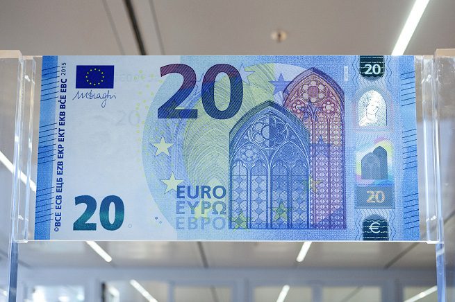 Un opuscolo sulla nuova banconota da €20