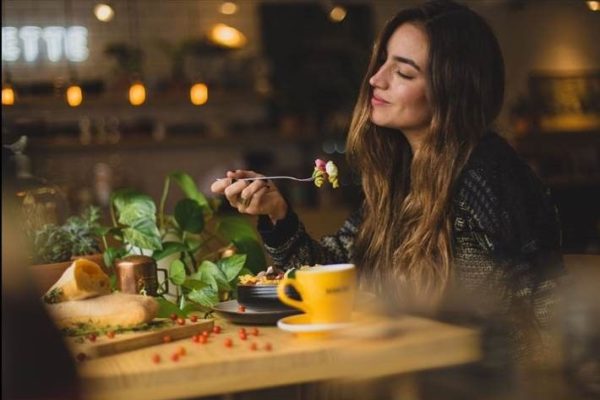 Pasta di sera: combatte insonnia e stress ma fa ingrassare?