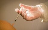 Covid, false esenzioni dal vaccino: 36 indagati tra medici e pazienti
