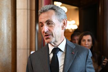Francia, Nicolas Sarkozy condannato per "finanziamento illecito"