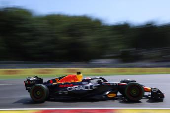 Gp Brasile, Verstappen pole position: beffa Leclerc e il meteo