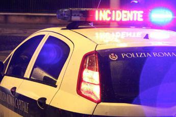 Incidente Roma, scontro tra auto: un morto e 5 feriti