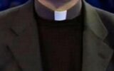 Prete organizza orgia gay in casa e non chiama soccorsi, si dimette vescovo diocesi