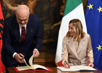 Accordo Italia-Albania sui migranti, opposizioni: "Testo sia sottoposto al Parlamento"