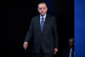 Israele, Erdogan vuole convincere astenuti all'Onu su tregua: telefonata con Meloni