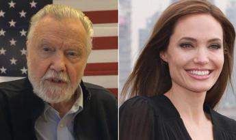 Jon Voight contro la figlia Angelina Jolie per la guerra in Israele