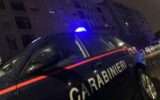 Picchia la moglie con una sedia e la sbatte contro un vetro, 47enne arrestato a Bologna