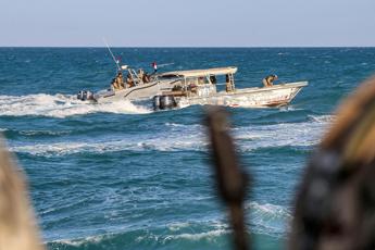 Attacchi Houthi nel Mar Rosso, i rischi per l'economia globale
