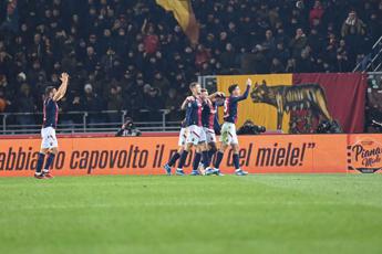 Bologna-Roma 2-0, rossoblu volano al quarto posto