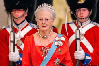 Danimarca, la regina Margrethe II annuncia l'abdicazione