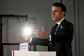 Difesa Ue, Macron: "Valutare le armi nucleari" Difesa Ue, Macron: "Valutare le armi nucleari"