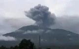 Erutta il vulcano Marapi, 11 escursionisti morti in Indonesia