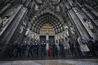 Germania sventa attentato terroristico, volevano colpire la Cattedrale di Colonia: 3 arresti