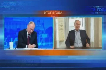 Putin intervistato dal sosia, la sorpresa per il presidente - Video