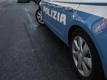 Spari in strada ad Anzio, ferito 18enne