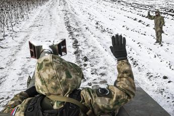 Ucraina-Russia, paesi baltici preparano difesa anti-Putin al confine