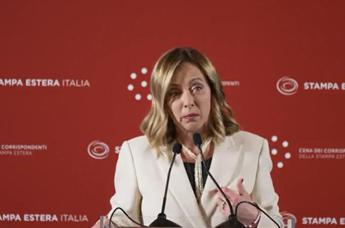 Giorgia Meloni: "Abbiamo perso in Sardegna, è Quaresima e non posso bere..."