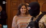 Ilaria Salis, protesta dell'eurodeputata ungherese in Aula: "E' criminale e ha mentito"