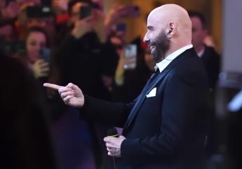 John Travolta e 'caso scarpe' a Sanremo, Rai pronta a azione legale