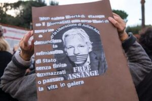 Julian Assange estradizione