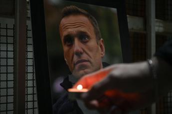 Navalny, la versione di Kiev: "Morto per coagulo di sangue"