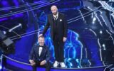Sanremo 2024, Lucarelli sul caso Travolta: "Ecco mail azienda, prevedeva presenza su palco"