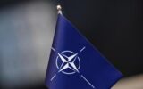 Ucraina-Russia, Nato pronta a una guerra lunga: aiuti a Kiev anche per il 2025