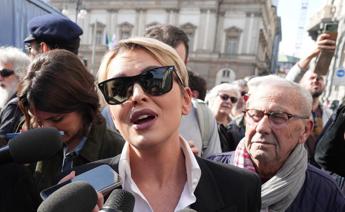 Francesca Pascale alla Leopolda: "Renzi erede di Berlusconi? Non so, ma unico leader in campo"