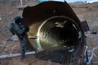 Israele: "Distrutto il maxi tunnel di Hamas a Gaza". Cresce tensione con il Libano
