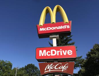 McDonald's, guasto informatico: ristoranti chiusi in mezzo mondo