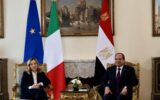 Meloni al Cairo, bilaterale con Al Sisi poi summit Ue-Egitto: "Gaza in cima a preoccupazioni"