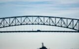 Ponte crollato a Baltimora, l'enorme struttura in acciaio sull'acqua