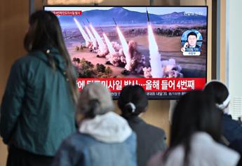 Corea del Nord simula contrattacco nucleare: "Avvertimento per Usa e Seul"