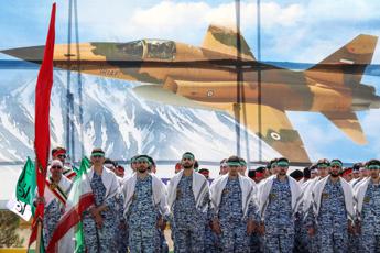 Iran, Netanyahu 'ridimensiona' risposta Israele. Si infiamma fronte con Libano