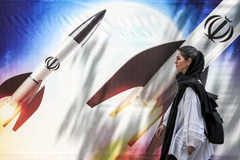 Iran, attacco a Israele è flop tecnico: metà dei missili fa cilecca