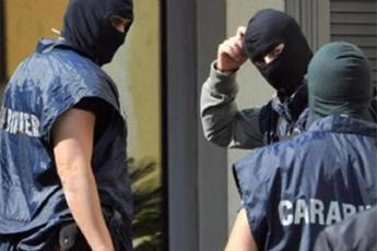 Mafia e voto di scambio a Palermo, arrestato l'ex consigliere comunale Mimmo Russo