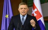 Slovacchia, il premier Robert Fico "non è più in pericolo di vita"