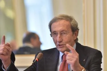 Migranti, Fini: "Meloni? Anni che sostengo che la legge Bossi-Fini va rivista" Fini