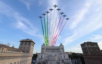 Frecce Tricolori, oggi 2 giugno lo spettacolo nei cieli di Roma: orario e dove vederle