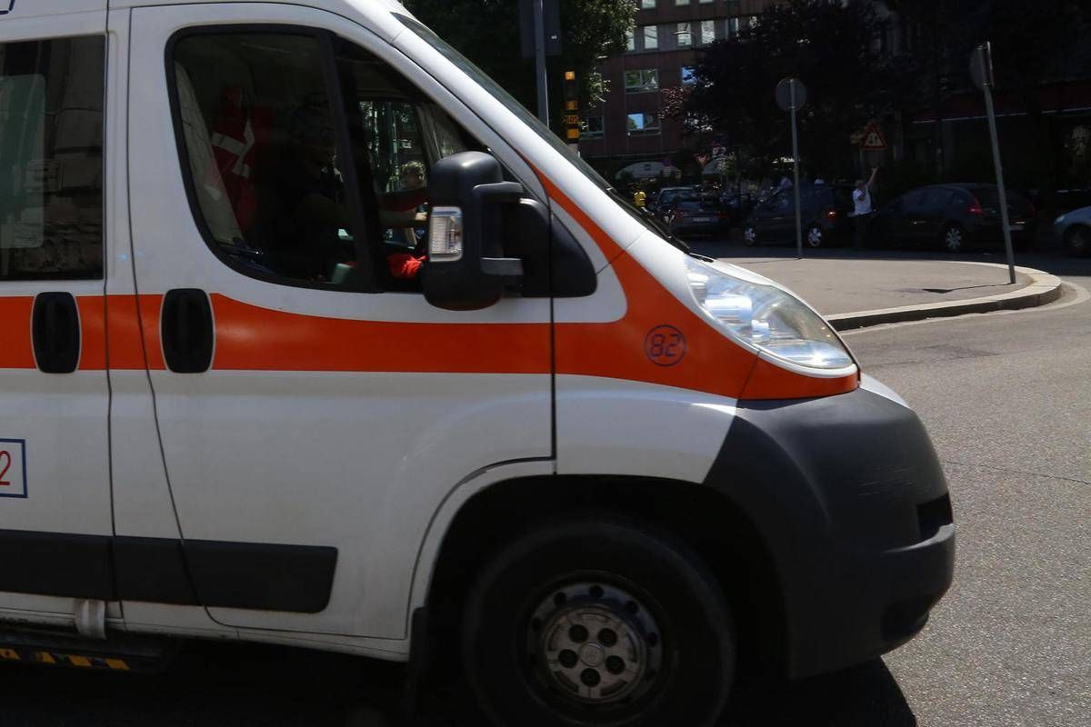 Cade e finisce sotto rullo compressore: morto operaio di 20 anni a Perugia Cade e finisce sotto rullo compressore: morto operaio di 20 anni a Perugia
