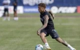 Napoli, dribbling e 'rabona' per Noa Lang: tifosi in estasi Noa Lang