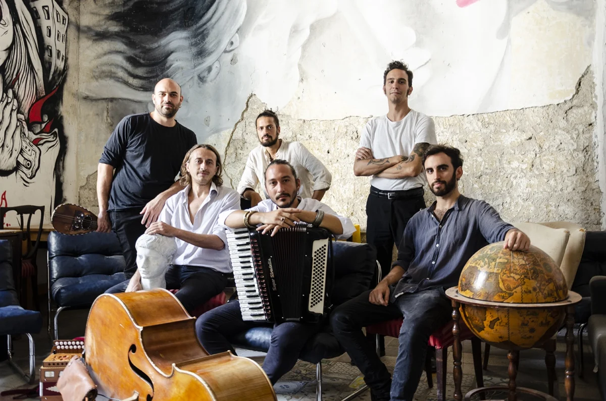 Ars Nova Napoli: la tradizione che viaggia Ars Nova Napoli: la tradizione che viaggia